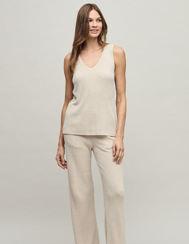 Best {2026} Spring & Summer Travel Outfit (& Accessory) Ideas