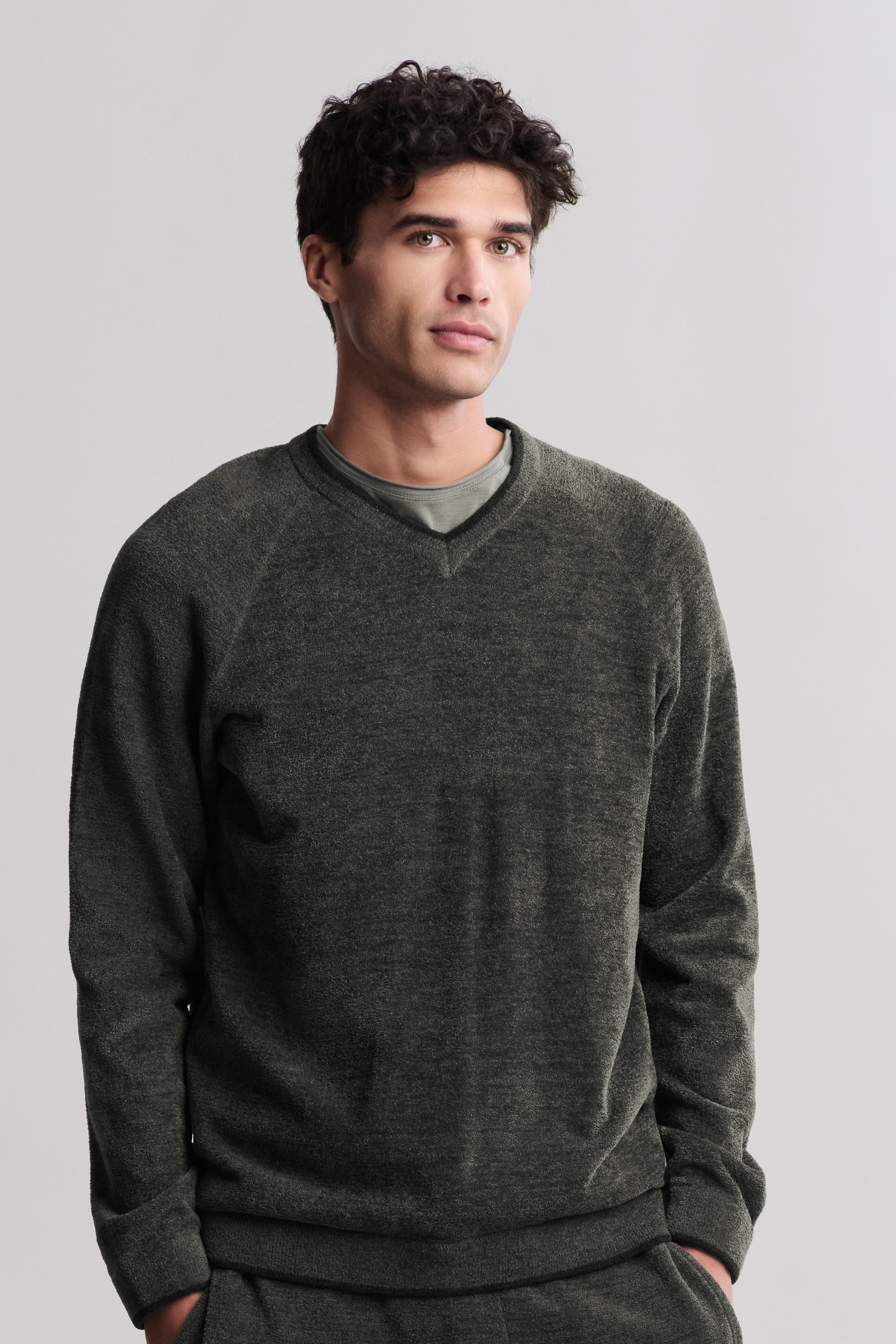 Men's CozyChic Ultra Lite® V-Neck | Barefoot Dreams®