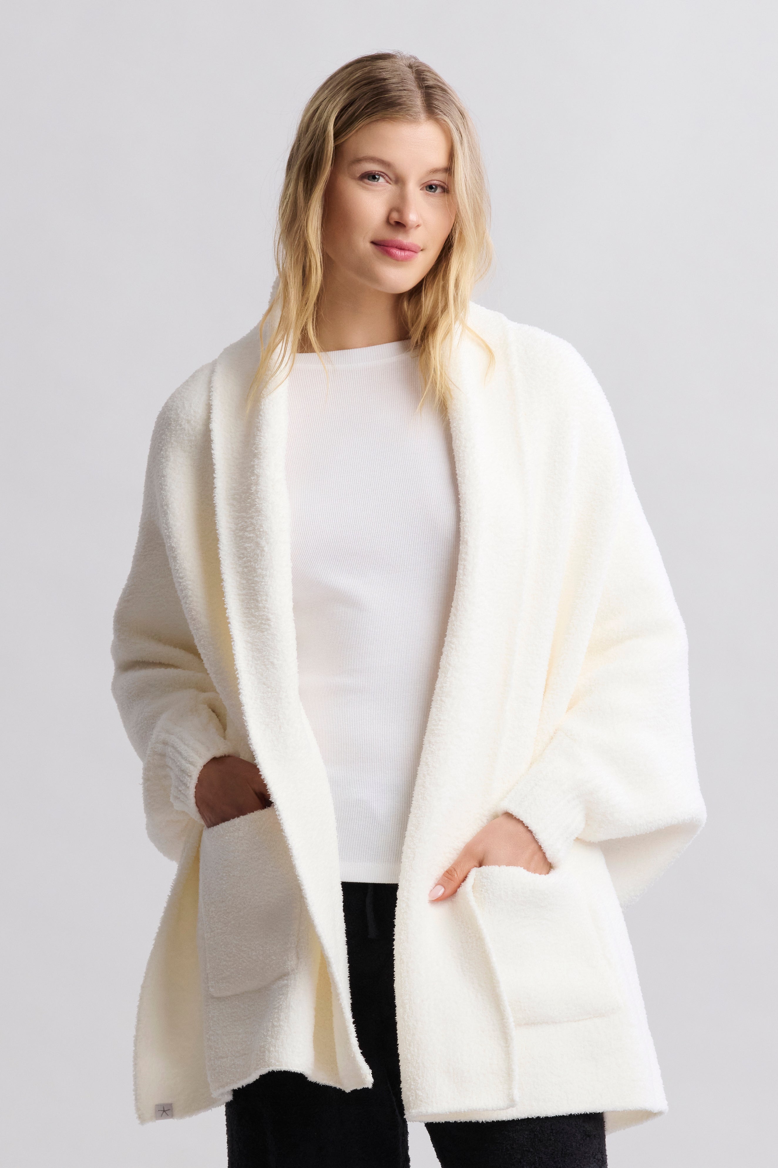 CozyChic® Blanket Wrap for Women | Barefoot Dreams®