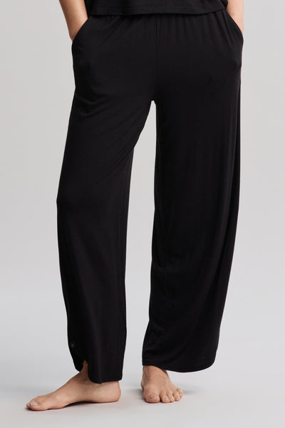 Ultra Soft Jersey Curved Hem Cropped Pant | Barefoot Dreams®