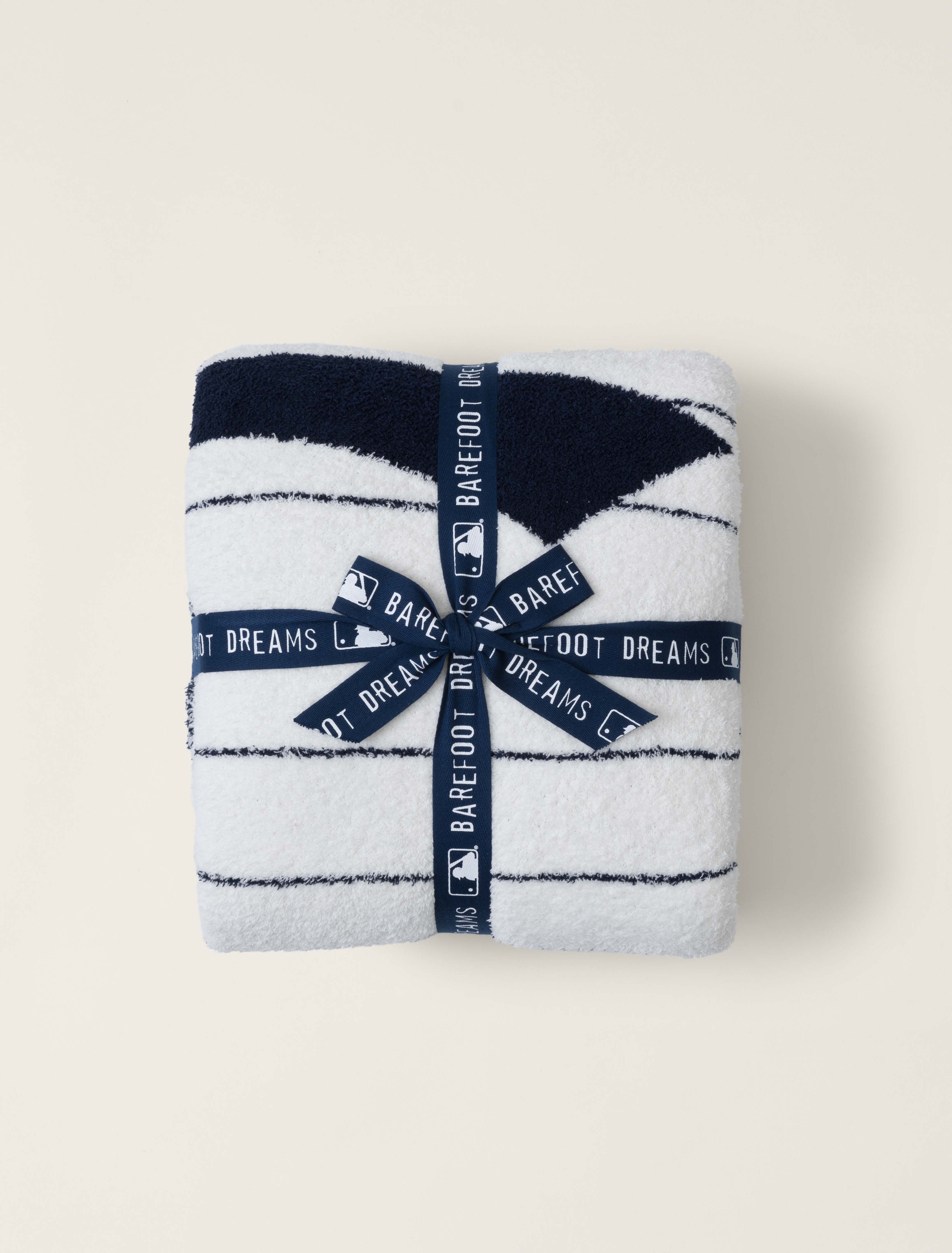Barefoot Dreams CozyChic Throw - Thumbnail 2